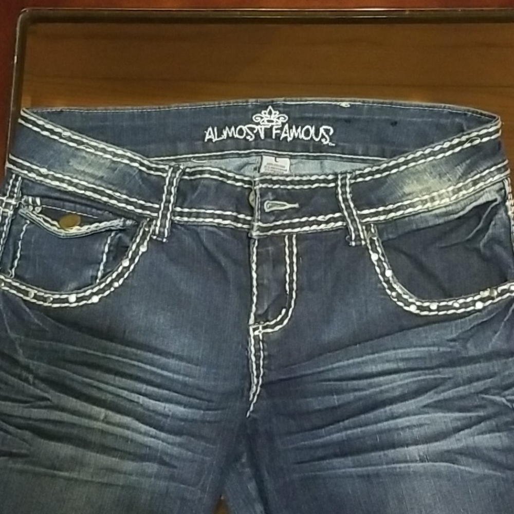 Jeans - Picture 4 of 5
